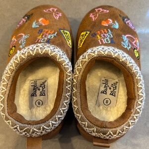 Bumble & Birdie Colorful Embroidery hard bottom clogs